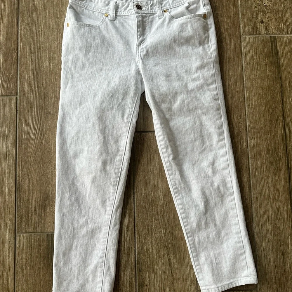 Tory Burch White Cropped denim with Orange Logo Tag size 26